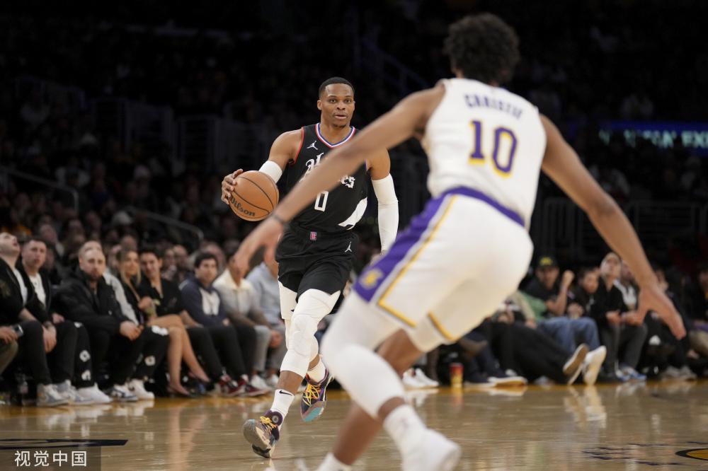 临危不乱的 临危不乱的